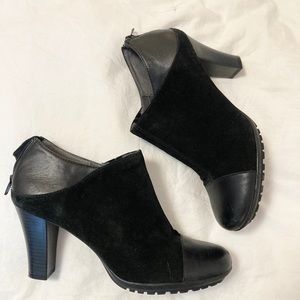 Aerosoles Black Suede And Leather Heeled Ankle Booties Size 9.5